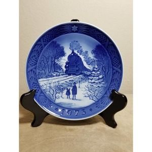 Plate Going Home for Christmas 1973 Royal Copenhagen Porcelain Denmark V…